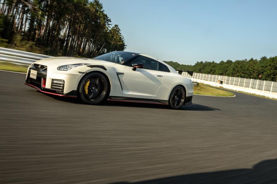  Nissan GT-R Nismo (R35) 2019 года  (JP) (фото 12 из 27)